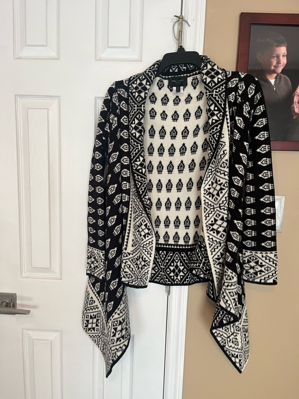 Romeo & Juliet couture asymmetrical Patterned Open-Front Women's Sweater small